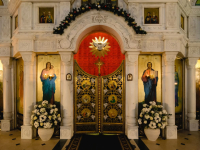 храм